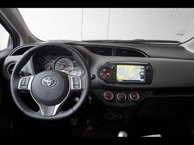 Toyota Yaris 100 VVT-i Dynamic 5p